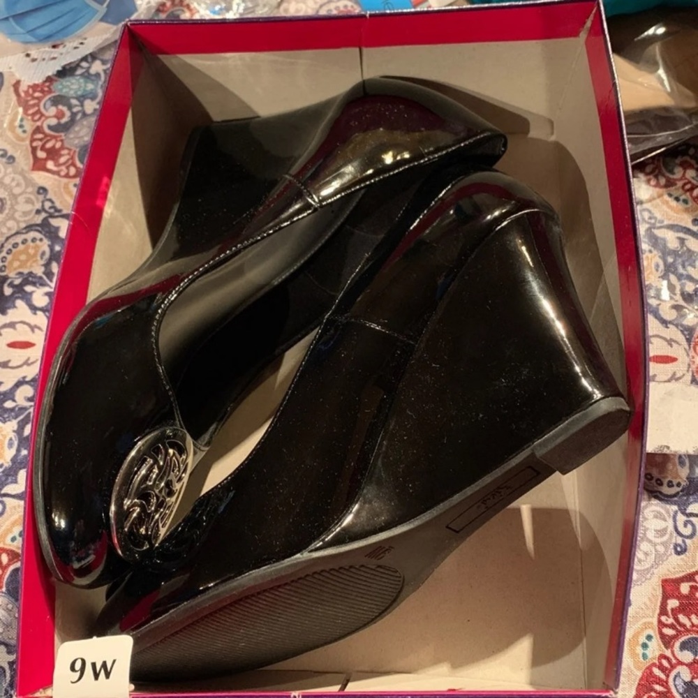Black Fioni Wedges